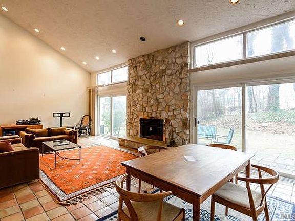 5th image of 63 Fairway Cir N