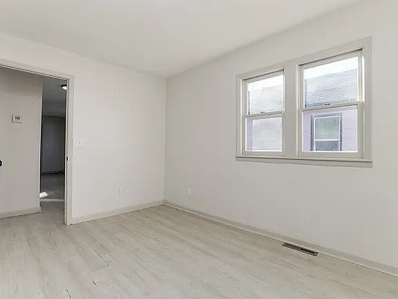 1st image of 704 E Boston St