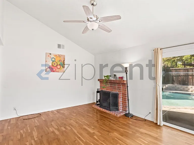 5354 Birch Grove Dr — Photo 6