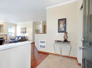 22767 SE 12th Ln UNIT H1, Sammamish, WA 98075