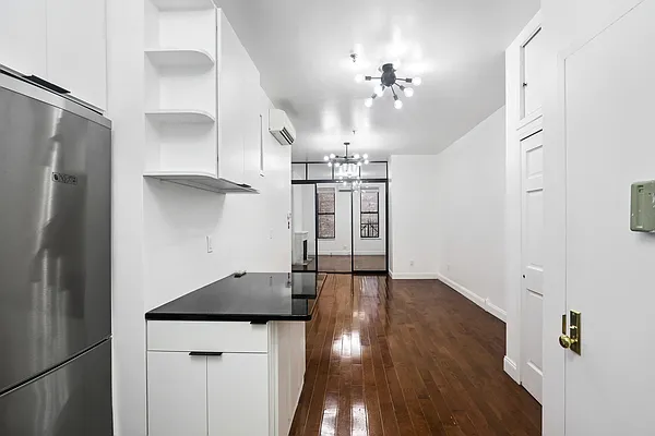 Rented by Compass | media 19