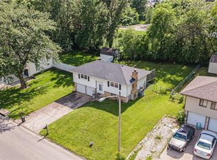 2740 N 110th Ter, Kansas City, KS 66109