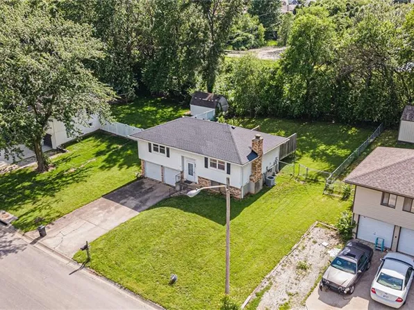 2740 N 110th Ter, Kansas City, KS 66109