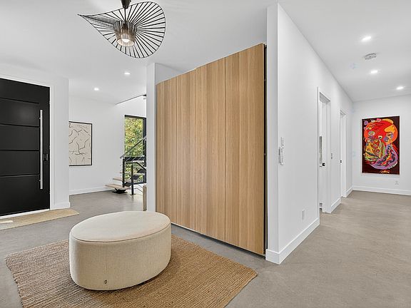 5th image of 1330 Rue Patricia Park