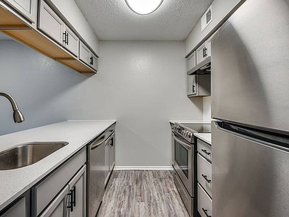 2nd image of 4525 W Pioneer Dr #917