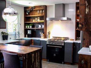 18338 Friar St, Reseda, CA 91335