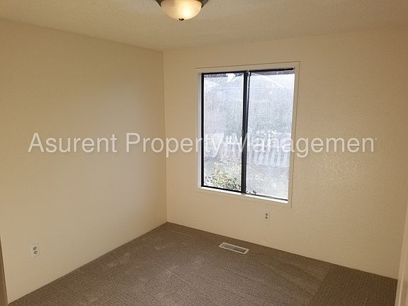 5th image of 2295 Temple Dr