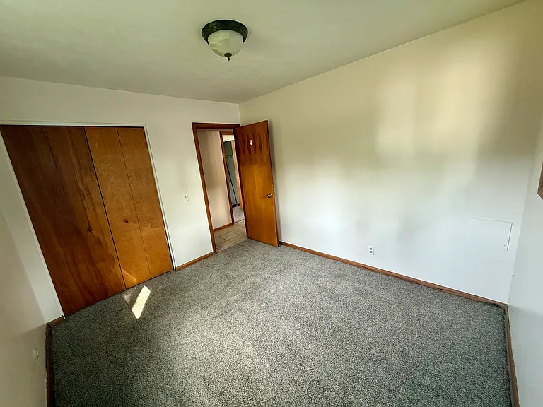 137 Main Ct — Photo 9