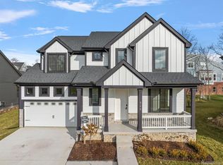 826 Harding Ave, Rochester, MI 48307