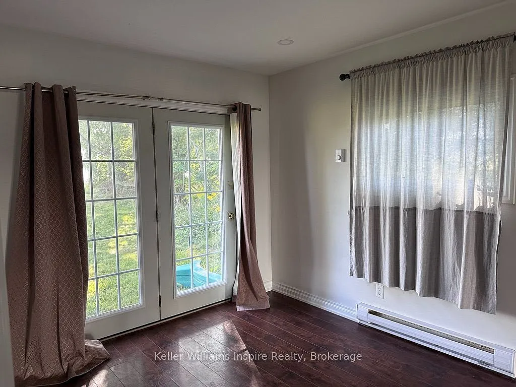 3 bed, $2,000 — Photo 4