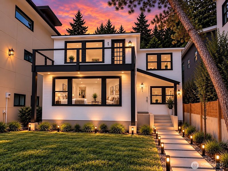 2nd image of 1768 Alki Avenue SW
