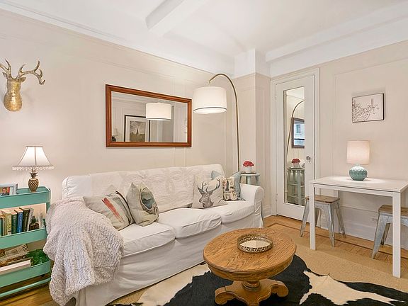 3rd image of 235 W 102nd St APT 3L