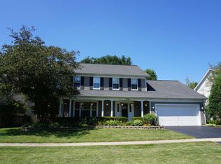 976 Wood Ave, Geneva, IL 60134