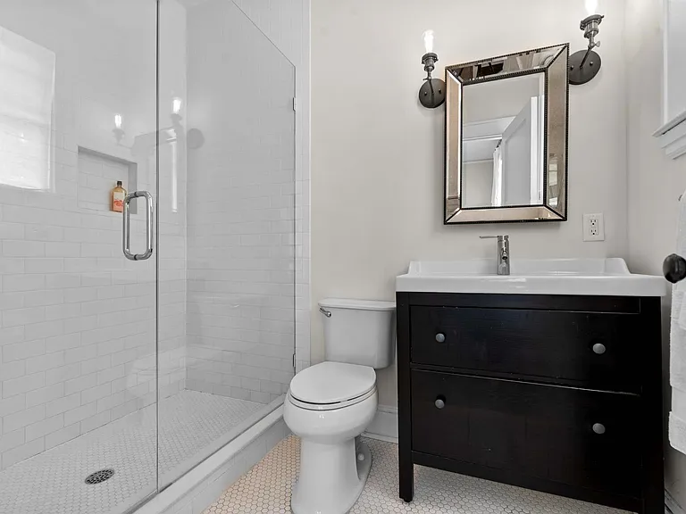 1347 Belvedere Ave — Photo 21