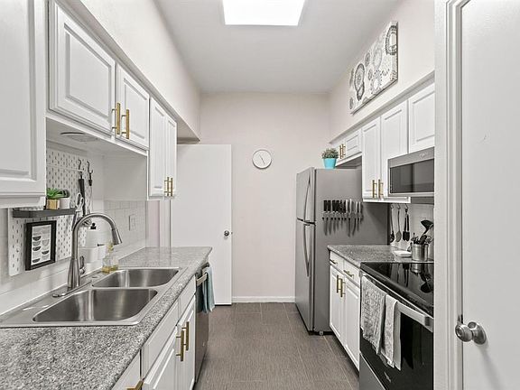 5th image of 2475 Underwood St APT 189