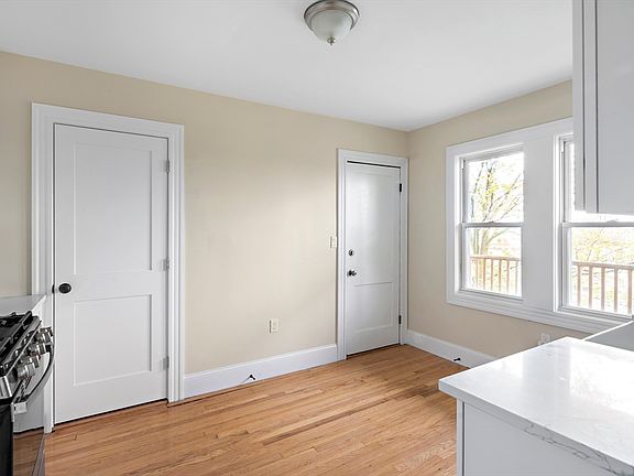 5th image of 23 Thelma Rd Floor 2