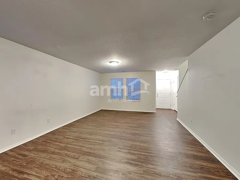 1211 N Cambrick Dr — Photo 7