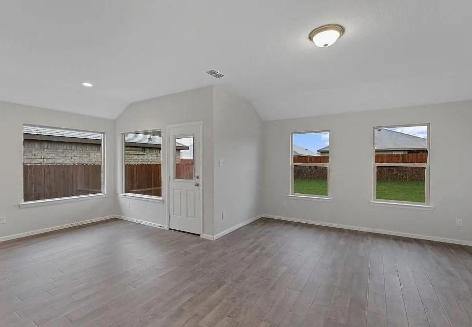1st image of 8620 Willow Run Ct