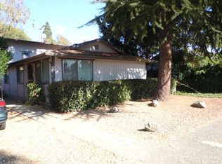 516 SE J St APT A, Grants Pass, OR
