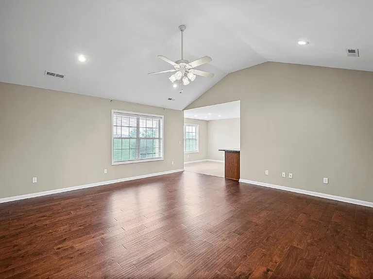 212 Westminster Pl — Photo 6