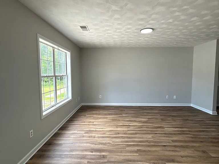 144 Sarah Cir #15 — Photo 6