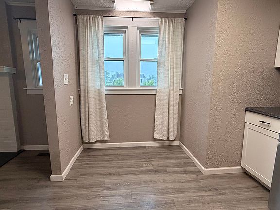 4th image of 924 S 10th St