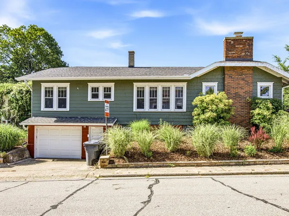 2501 Lakeview Ave, Saint Joseph, MI 49085