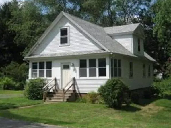 27 Thayer St, Amherst, MA 01002