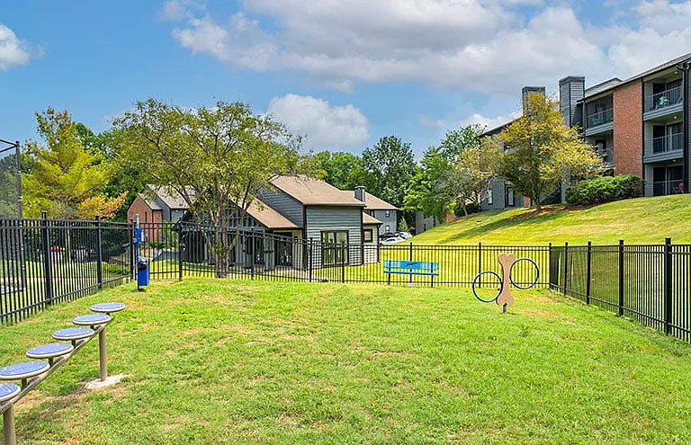 Residences at Glenview Reserve Apartment Homes — Photo 41