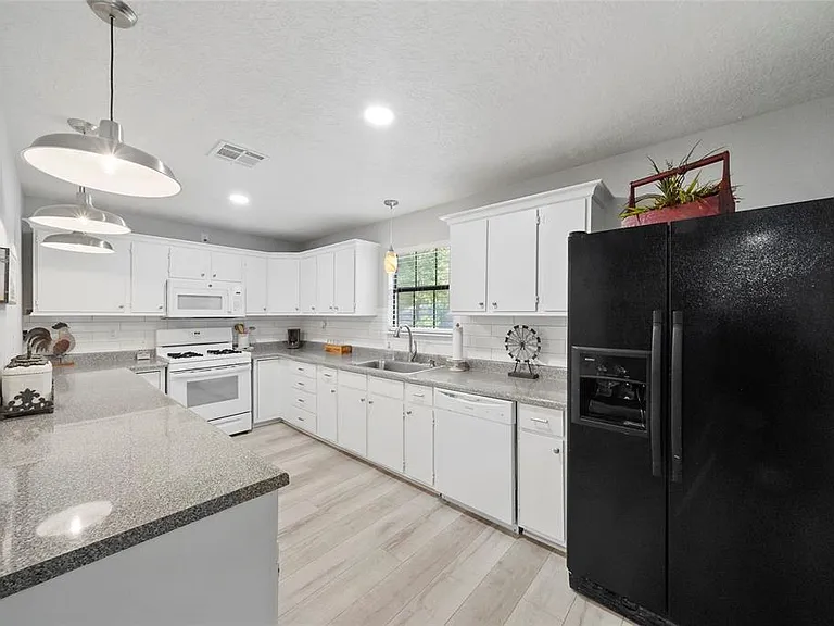 287 Blue Lake Dr — Photo 13