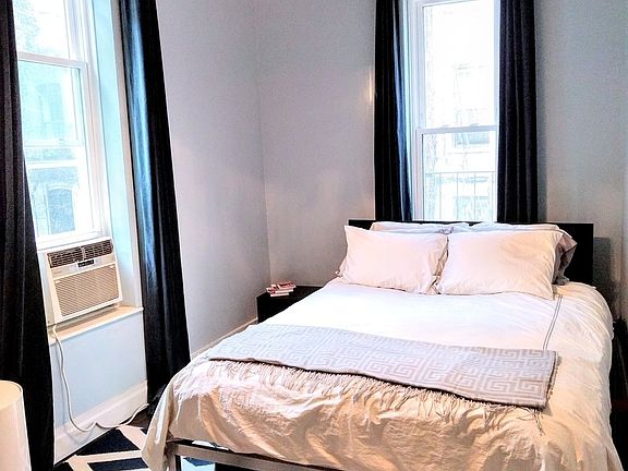 4th image of 415 W 46th St APT 2-A