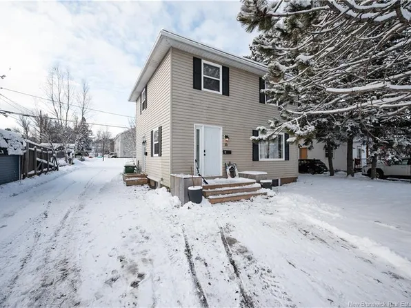 16 Beaconhill Ter, Riverview, NB E1B 1E3