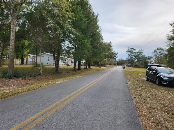 43 Pinewood Dr, Defuniak Springs, FL 32433