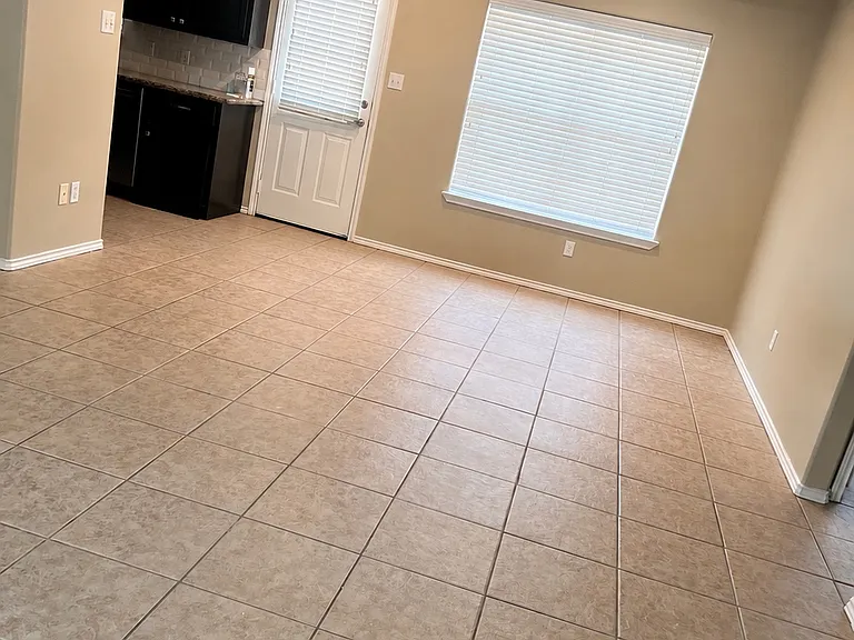 701 S Logan Dr #1 — Photo 3