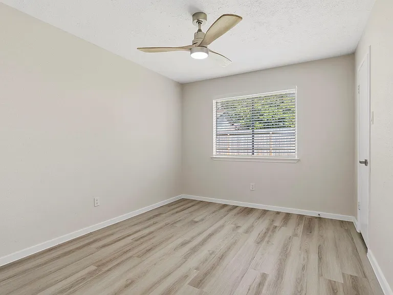 2210 Trail West St — Photo 25
