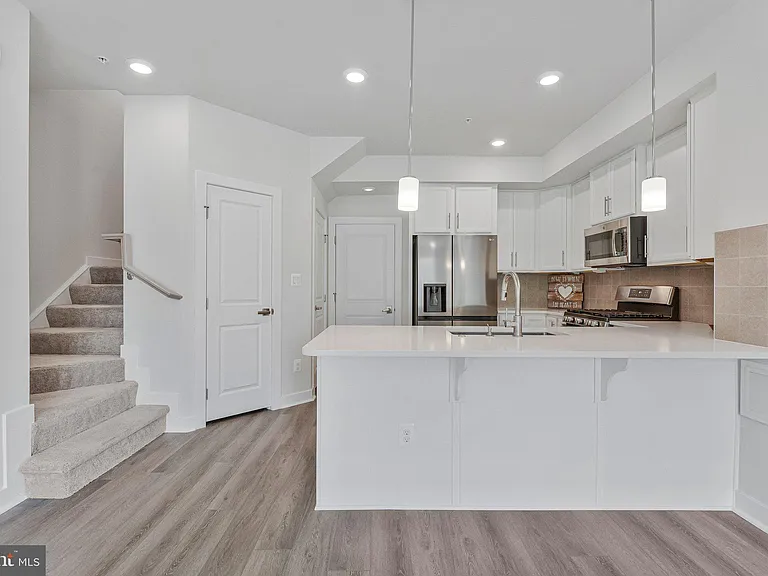 13270 Woodland Park Rd #3J — Photo 6