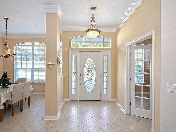 2nd image of 212 Whisper Ridge Dr