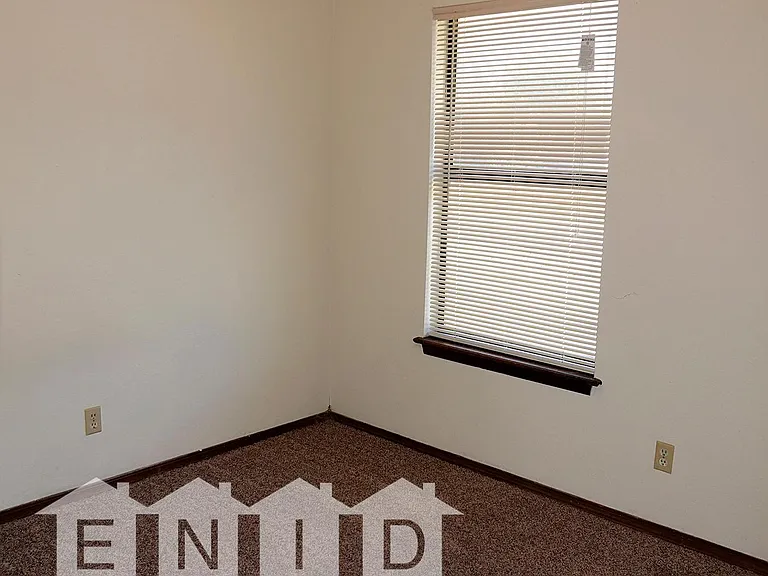 2701 E Pine Ave — Photo 11