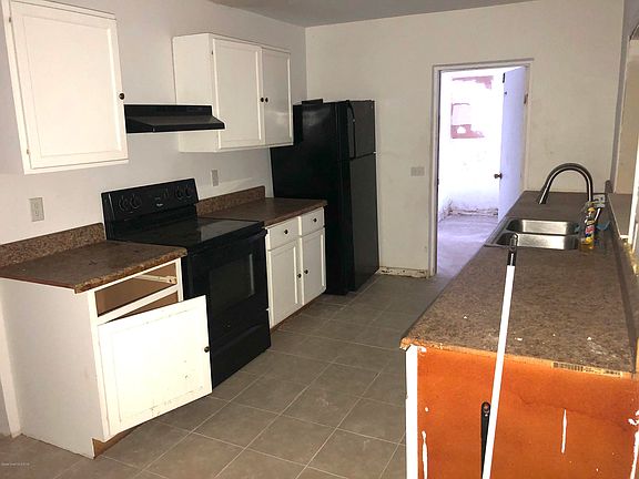 4th image of 600 Roberts St