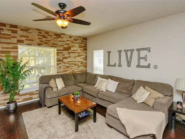 4724 Somerset Hill Ln — Photo 4