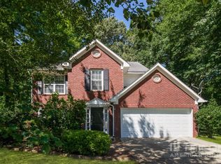 1646 Eagle Dr, Woodstock, GA 30189
