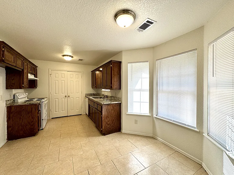 128 Lanita Dr — Photo 12