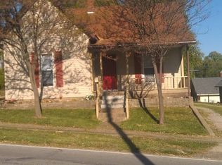 217 N Washington St, Bloomfield, IN 47424