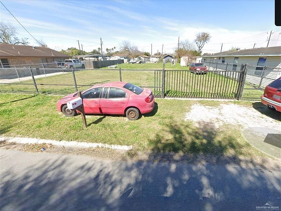 2nd image of 310 W Juarez Ave