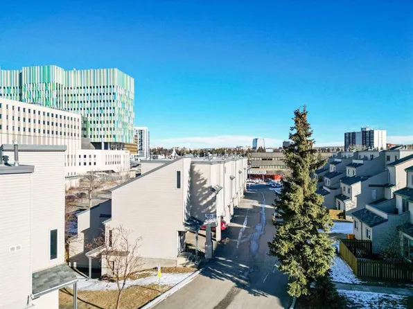 1540 E 29th St NW #1014, Calgary, AB T2N 4M1