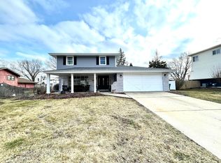 803 Woodbrook Ct, Shorewood, IL