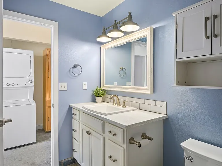 110 Carriage Rd #8 — Photo 8