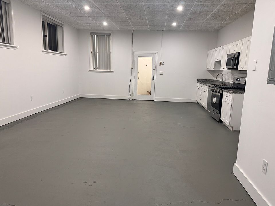 1st image of 416 Bloomfield Ave