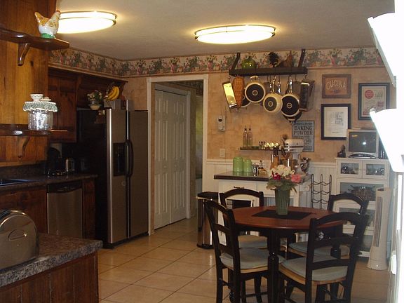 Eat in Kitchen