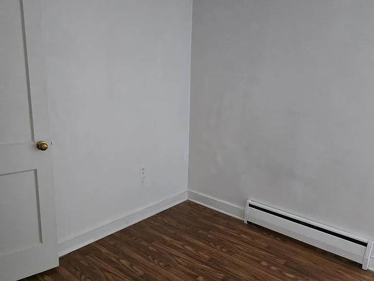618 Biggs Ave — Photo 14